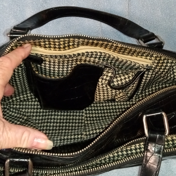 George black Crocodile embossed bag with houndstooth interior-Zippered p… - Picture 5 of 6